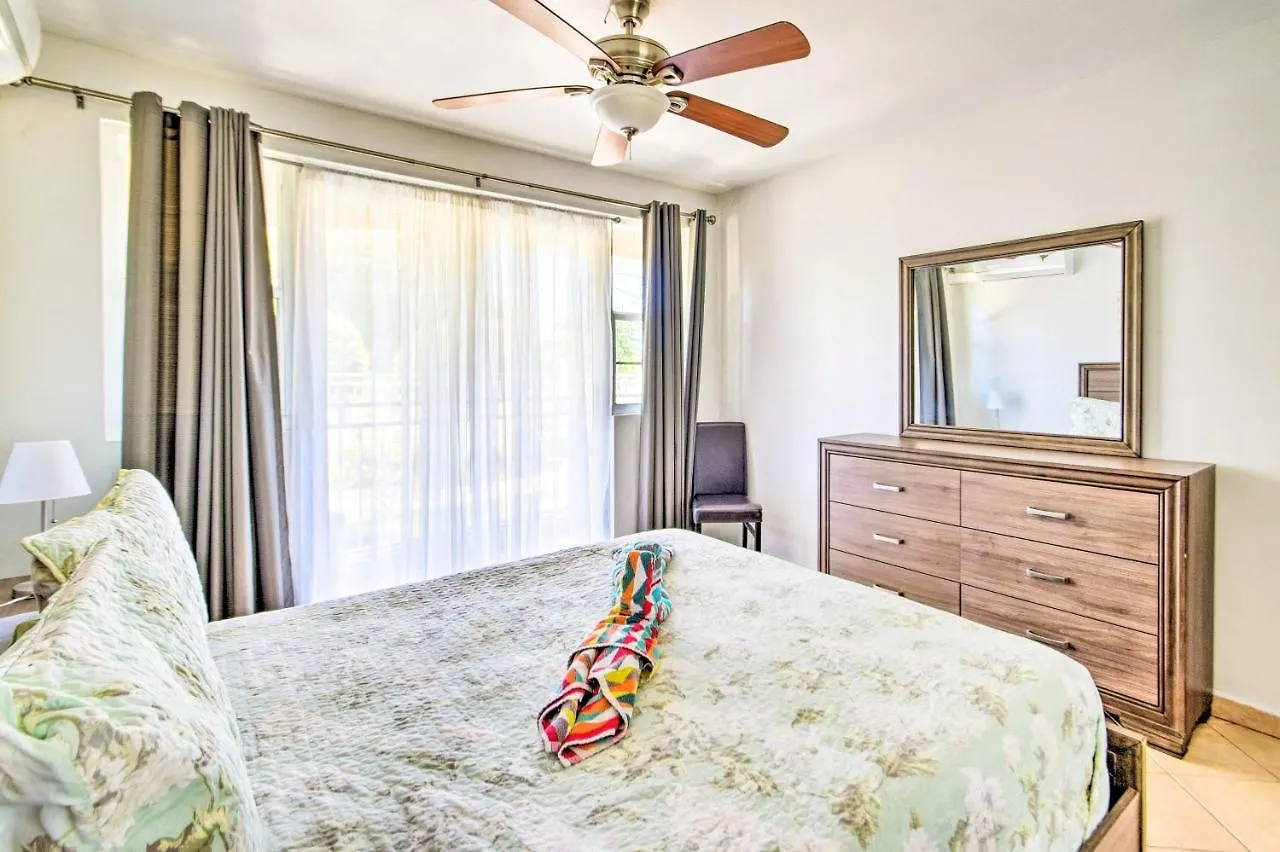 Condo With Balcony - Walk To Playa Dona Lala! 林康 0*,  波多黎各